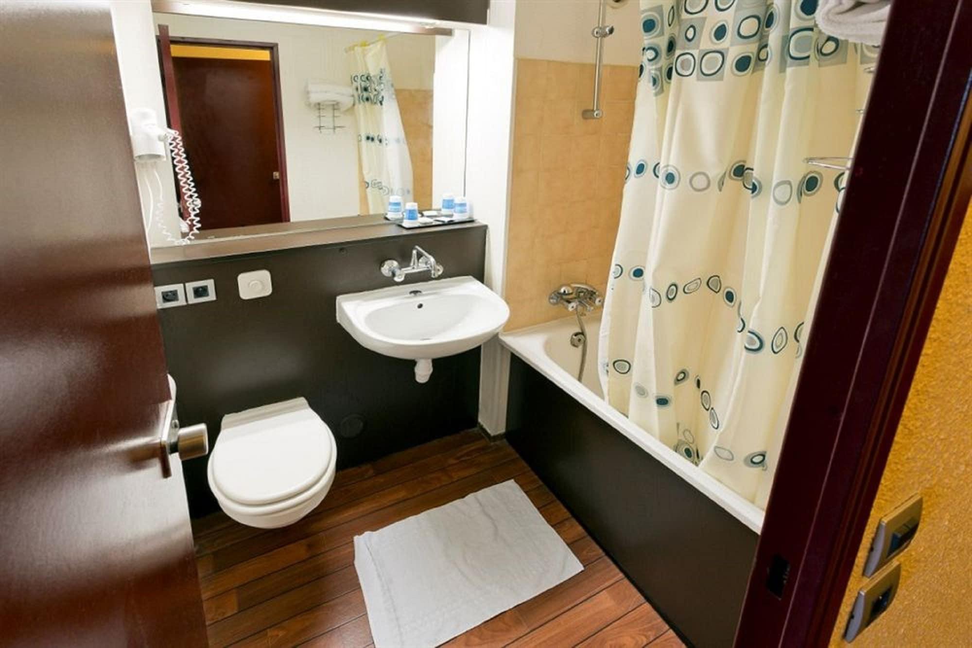 Ibis Styles Paris Hippodrome De Vincennes Hotel Joinville-le-Pont Buitenkant foto